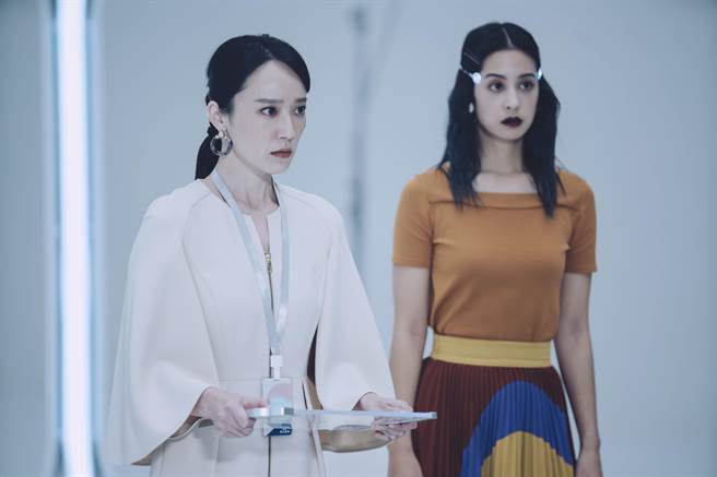 《刺蝟法則》林子熙（左）和莫允雯在諮商過程中互揭彼此瘡疤。 （瀚草影視提供）