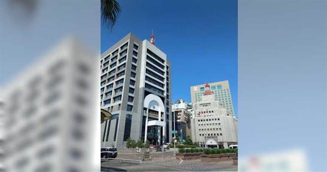 台北市警局1名副分局长农历大年初二带女子回寝室过夜，遭记2小过拔主管职务。（图／翻摄自Google Map）