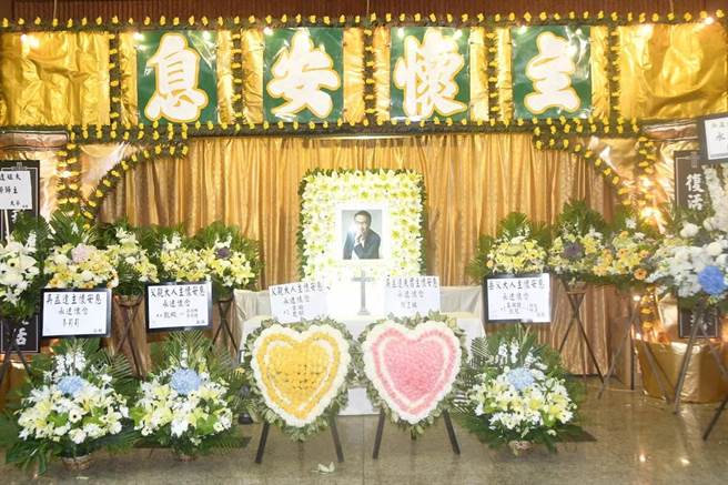 吴孟达今（7日）在红磡世界殡仪馆地下景行堂设灵。（星岛日报提供）