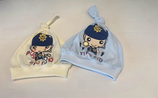 桃園市刑大臉書「桃園刑大預防犯罪宣導」舉辦反詐騙有獎徵答，宣導品的設計也以「婦女節」為概念，與知名嬰幼兒服飾公司共同合作，設計一系列不同色系之嬰兒服飾與配件，相當吸睛。（警方提供／賴佑維桃園傳真）