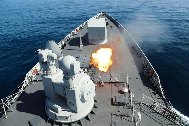 美印太司令警告，大陸在西太平洋即將超越美國，最快10年內就會強勢改變區域國際秩序。圖為大陸海軍在亞丁灣軍演。(圖/中新社)