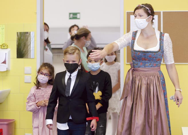 奥地利推动校园普筛    图╱美联社