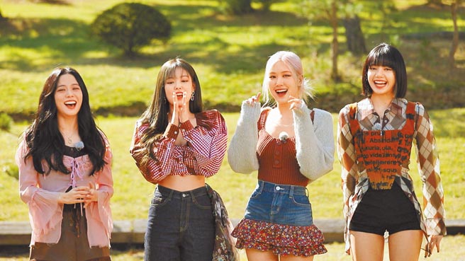 BLACKPINK在《RM》展现强大综艺感，左起Jisoo、Jennie、Rose、Lisa。（中天综合台提供）