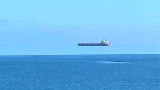 英國海邊出現「空浮貨輪」 大自然的光學魔術