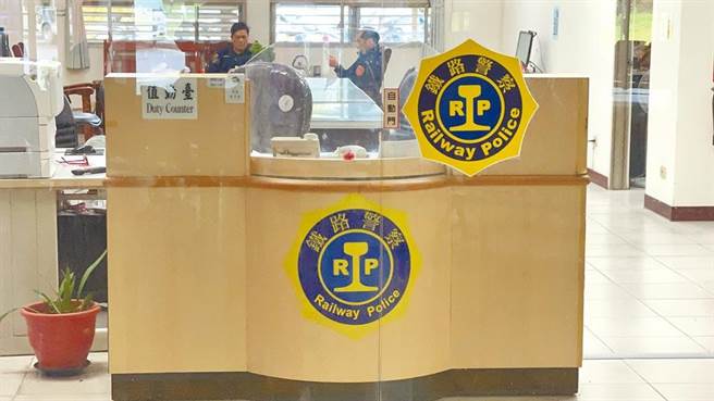 铁路警察局花莲分局和平派出所副所长，今年1月于睡梦中猝逝。（资料照／民眾提供／罗亦晽花莲传真）