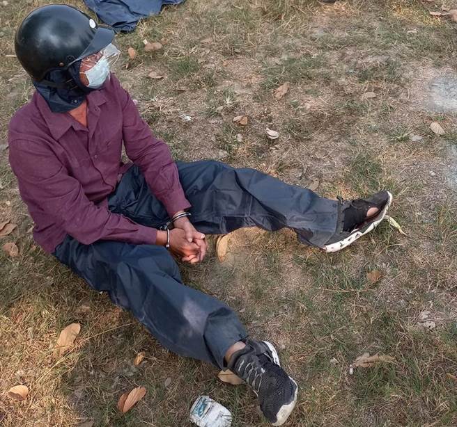 狂轟前妻友人10槍釀2死，罹癌麵包師逃亡15小時上午落網。(戴志揚翻攝)
