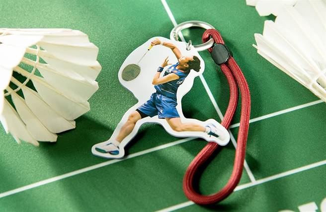 戴資穎世界球后紀錄延續中 首張運動員造型悠遊卡同慶。（悠遊卡提供／黃慧雯台北傳真）