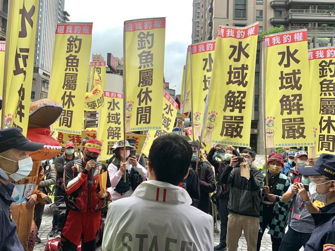 观旅局长张其强回应，新北市有义务保障民眾生命安全，会继续执行现行公告内容。（许哲瑗摄）