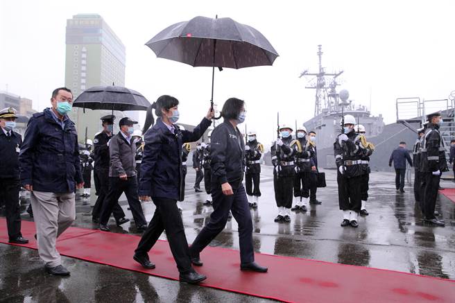 蔡英文總統視察海軍131艦隊肯定女性官兵表現 政治 中時