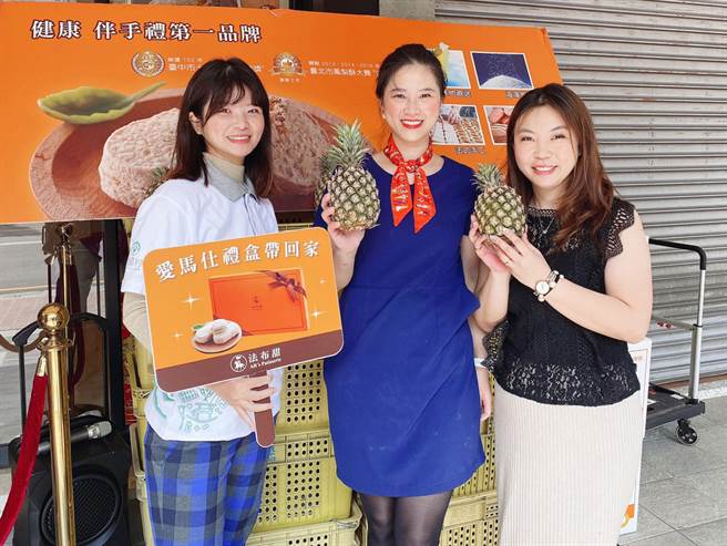 市议员杨正中发现中市女性劳参率六都仅高于桃园市，为支持女性投入职场；建议政府不只「出钱」、也要「出力」，用实质行动协助妇女兼顾家庭及事业。（台中市政府提供）