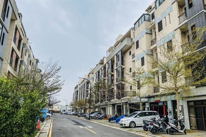 园区三、五路徵收的117户安置户，目前在园区服务区居住现况，县都委会通过变更调整土地使用管制内容，让配售土地解套。（新竹县政府提供／罗浚滨新竹传真）
