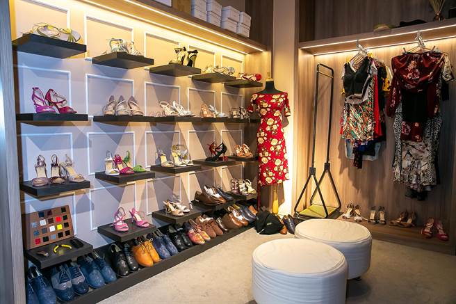 从事探戈舞蹈教学的张维伦，圆一个有属于自己舞蹈教室的梦想。（劳动力发展署中彰投分署提供／卢金足台中传真）