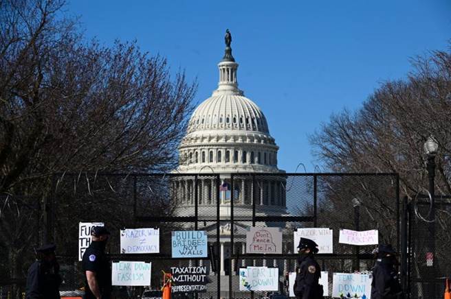 美国媒体报导，非裔国防部长最快可能下个星期访问印度，讨论两国军事合作事宜。（路透）