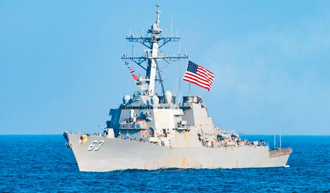 台湾与美国执行「日辉计画」多年来，合作监听中国大陆，分享双方情资。美舰通过台海时，也是循此管道转告我方。图为神盾驱逐舰斯特蒂姆号，都曾穿越台海，执行任务。（摘自美国海军官网）