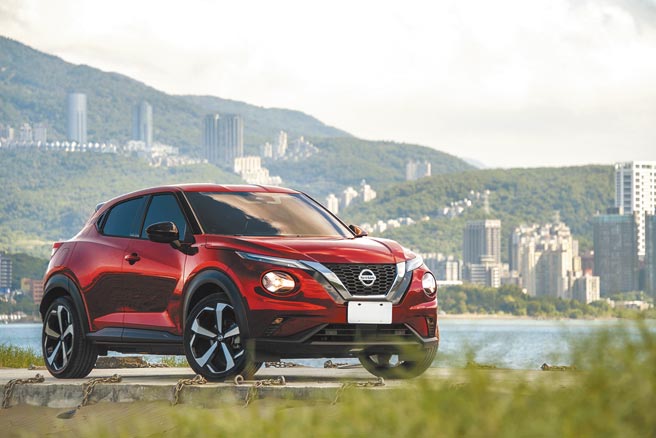 NISSAN NEW JUKE拥有新世代英伦潮旅的魅力的造型。（陈大任摄）