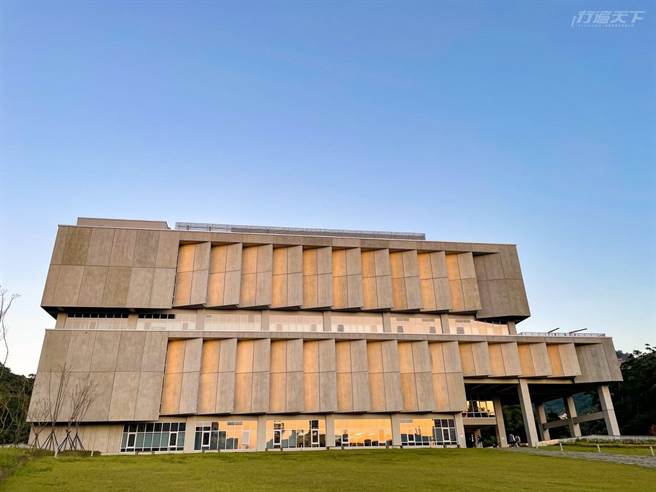 全台最每圖書館之一，其中一座就是政大達賢圖書館。(圖／行遍天下提供)