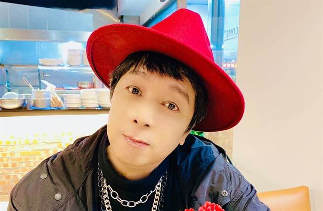 曹西平奉劝进演艺圈的新人，心里要做好被人家骂的心理准备。（图／曹西平的粉丝爱团脸书）