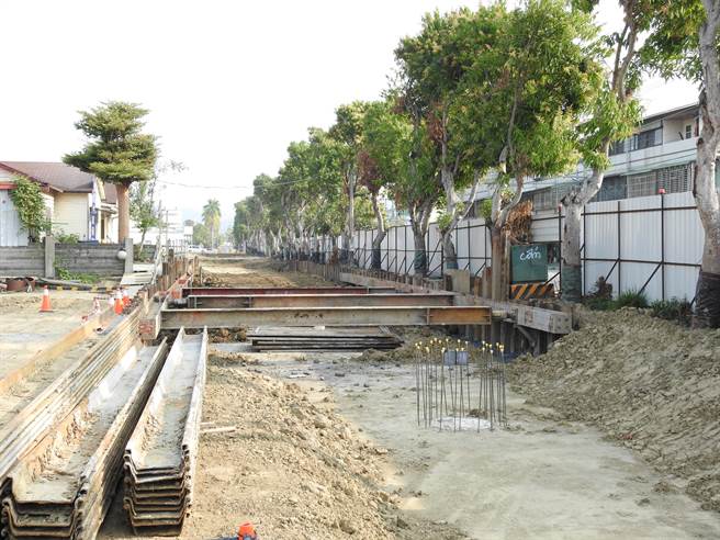 南投市內轆分洪工程拓寬中興路，縣府樂觀其成。（南投縣政府提供／廖志晃南投傳真）