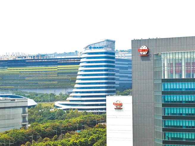 中科2020年营业额展现爆发力，不受疫情影响，呈现两位数成长，创9359.79亿元营业额。（卢金足摄）