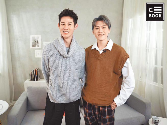 夏和熙（左）、邱宇辰近日節目相見歡。（CBOOK提供）