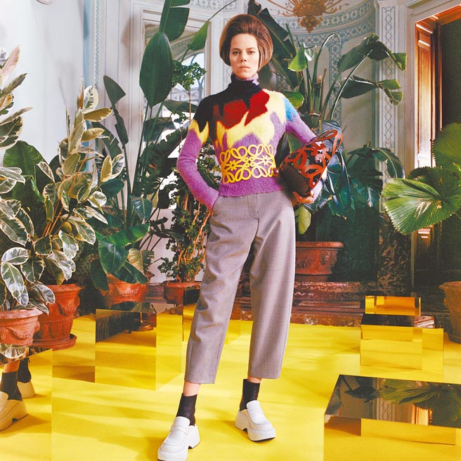 舒適柔和色系與溫潤材質運用，帶來讓人放鬆身心的自然況味。（Loewe提供）