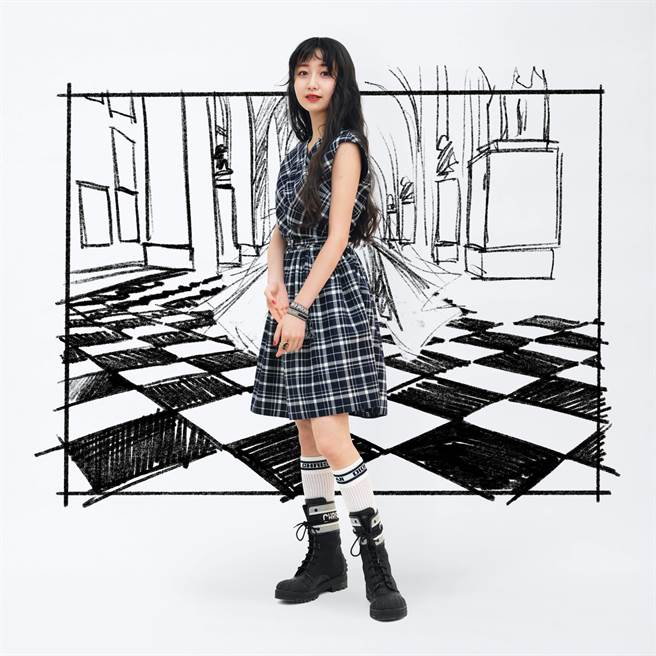 圖二：木村心美受邀觀賞DIOR 2021秋冬系列大秀影片。（DIOR提供）