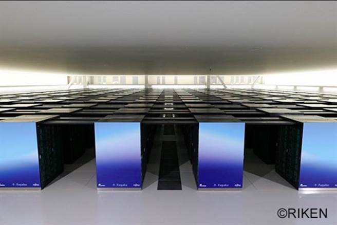 日本理化学研究所及富士通共同开发的新型超级电脑「富岳」，在超级电脑计算速度全球排行榜「TOP500」中名列第1，这日本时隔近9年的创举。图取自理化学研究所（RIKEN）计算科学研究中心的官方Instagram。(@RIKEN)
