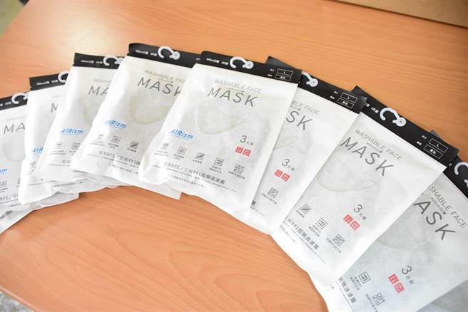 未来全台将有约20万个弱势学生、长辈，可以收到AIRism口罩，对抗疫情。(吴建辉摄)