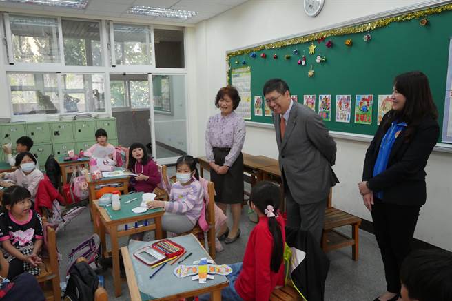 信势国小教学大楼拆除、重建，10日举办落成启用典礼，增加教室及活动空间，以因应湖口区人口快速成长。（庄旻静摄）