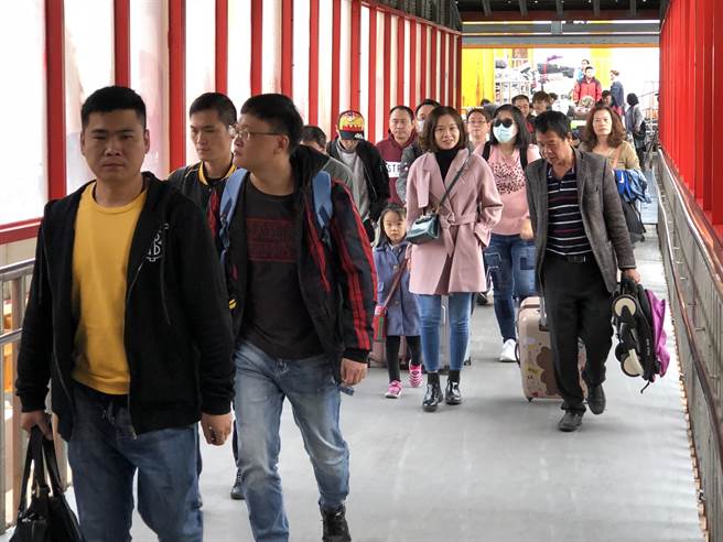 去年初爆发新冠肺炎疫情，陆委会基于防堵蔓延国境，自2月10日暂停两岸交流最前线，国境大门之一的「小三通」客运往来，至今已逾1周年。（中时资料照片／李金生摄）
