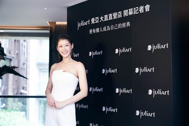 赵孟姿当妈后个性容易急，尤其宝宝一哭更让她紧张。（品牌提供）