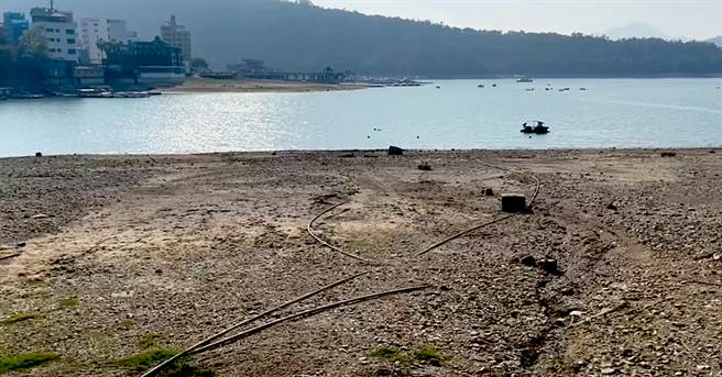 日月潭快见底，黄姓家族住潭底200年遗迹现身。（示意图／中时资料照）