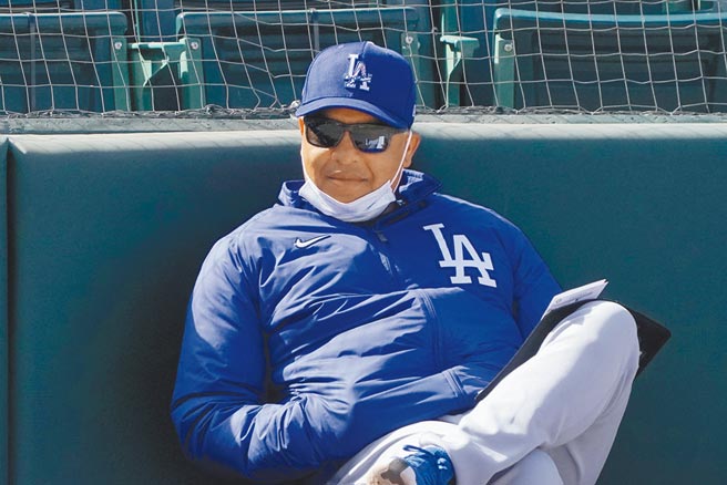 道奇教头罗伯兹表示受到林书豪的鼓舞，发言呼应亚裔族群遭到歧视的社会问题。（路透）