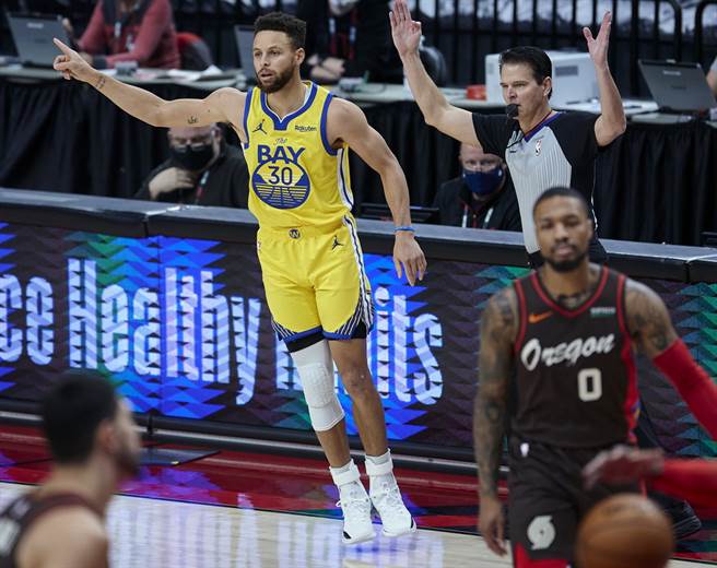 勇士總管邁爾斯提前嗆聲將在本季結束後完成柯瑞續約。(美聯社)