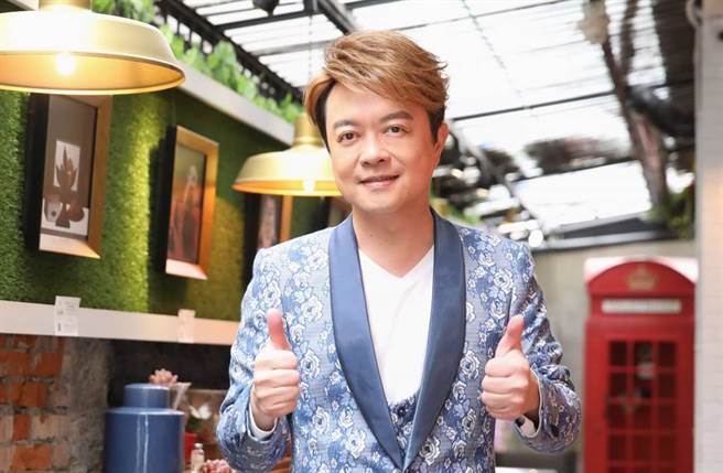 翁立友神隐1隔月首露面。(图/豪记唱片提供)