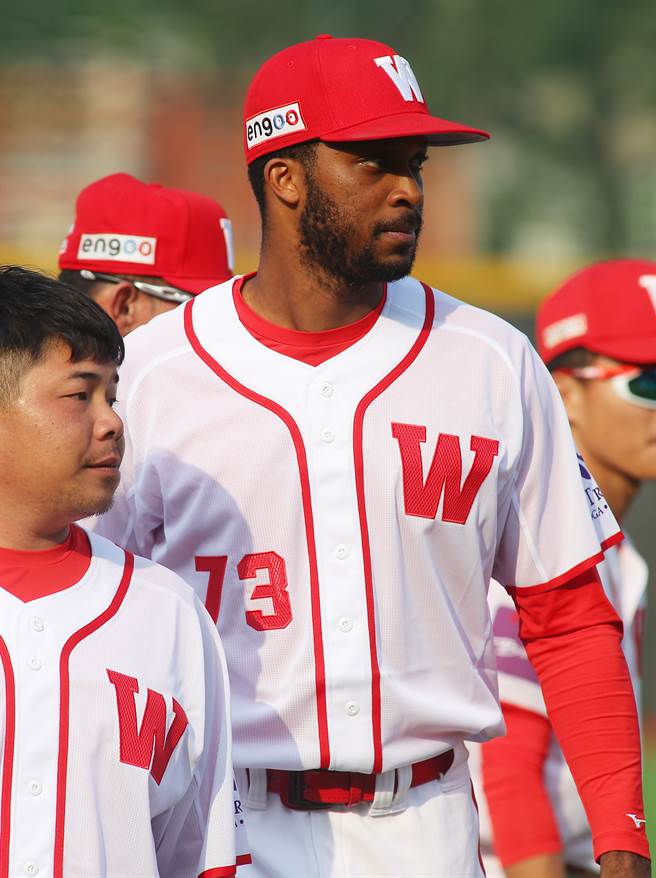 味全龙新洋炮赫雷拉。（季志翔摄）