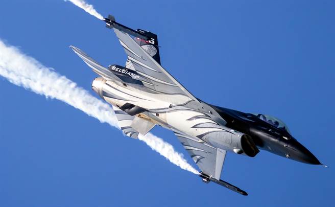 比利时空军F-16「毒蛇」（Viper）战机。（达志影像/Shutterstock）