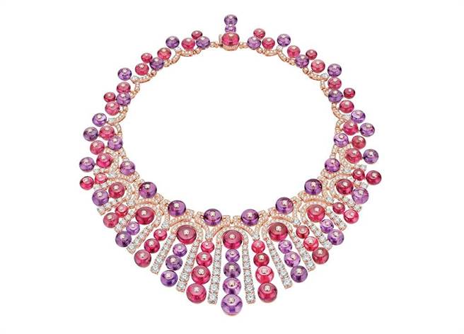 宝格丽BAROCKO系列Festa顶级彩宝与钻石项炼，2164万1000元。（BVLGARI提供）