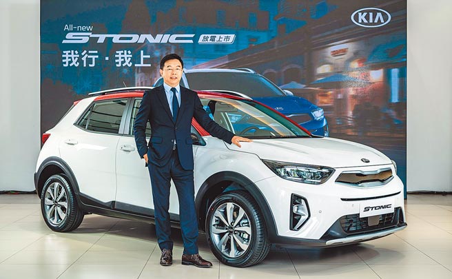 森那美起亞汽車總裁李昌益，10日親自為新上市的起亞跨界休旅車Stonic站台。圖／業者提供