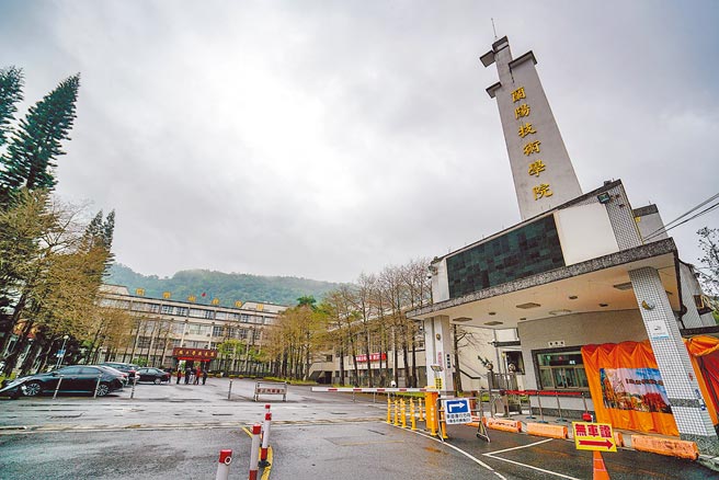 1966年创校的兰阳技术学院现只剩1系，包括停招的6系旧生仅剩500名学生，学校决定110学年停招。（李忠一摄）