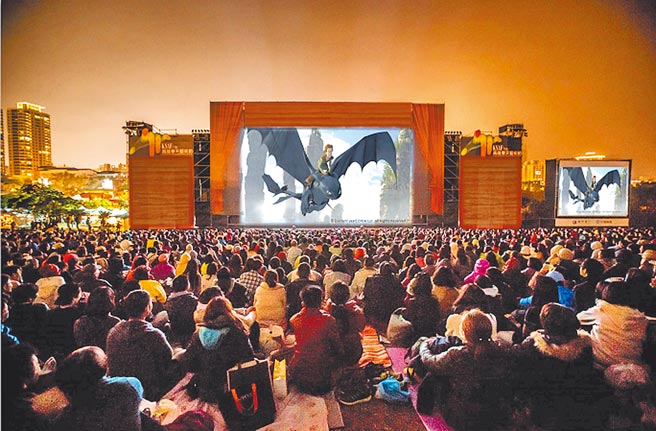 高雄春天艺术节草地音乐会去年因新冠肺炎停办，随疫情趋稳，高市文化局宣布今年草地音乐会确定復办。（高市文化局提供／林宏聪高雄传真）