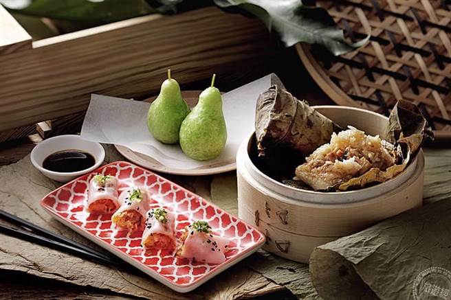港点、蟹肉啤梨果、网皮鲜虾肠粉与荷香糯米鸡。(欣叶提供)
