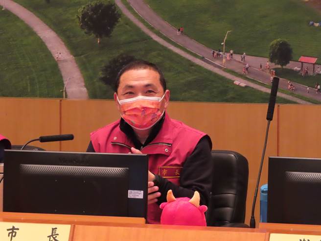 帶著使命感 侯友宜踏上防疫征途。（圖/本報資料照，葉德正攝）