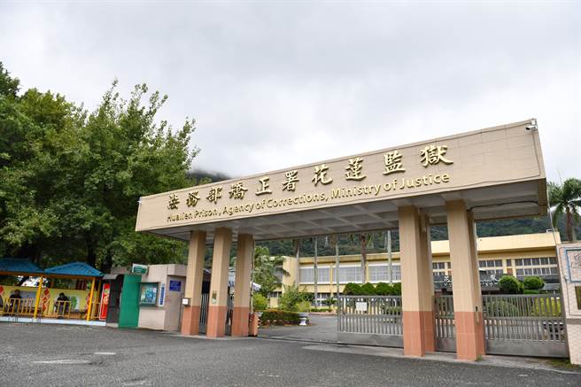 「深造」代替「服刑」，找到心灵平静及生命方向。(图/读书共和国提供)