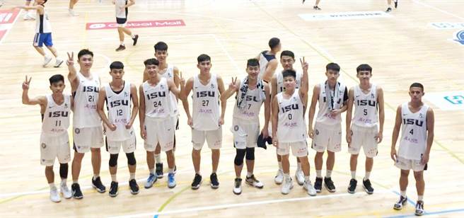 UBA小巨蛋决赛将在3月20至21日在台北小巨蛋开打，义大男篮队员邀请球迷一起来加油。（义守大学提供／林雅惠高雄传真）