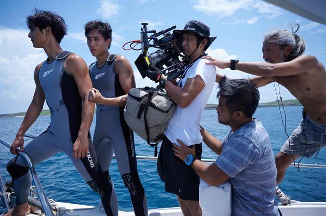 《東經北緯》戲院熱映中。（CATCHPLAY提供）