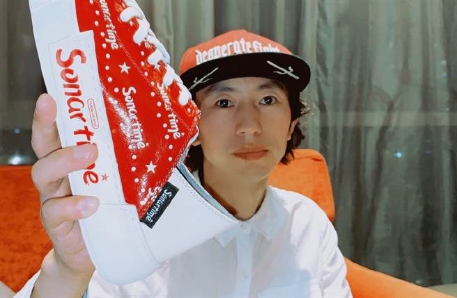 大陸爆紅歌手龐麥郎被證實因精神分裂症強制送醫。(取自龐麥郎微博)