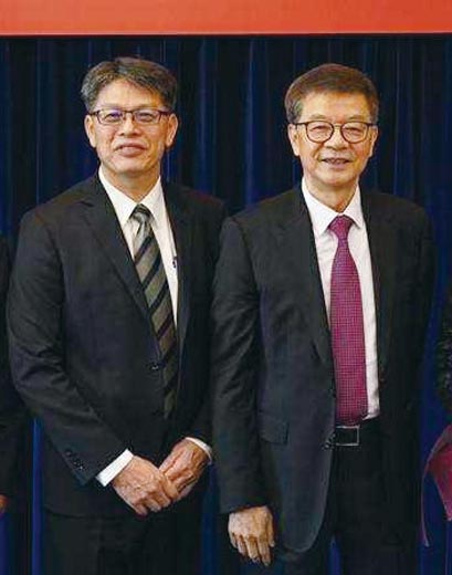 台航董事长刘文庆（右）与总经理仇忠林。图／业者提供