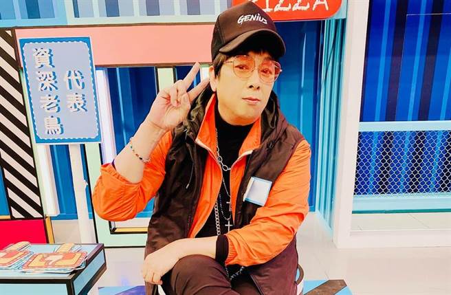 曹西平认为八卦新闻应该适可而止报导就好。（图／曹西平的粉丝爱团脸书）