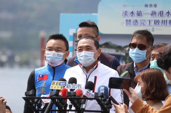 新北市长侯友宜今（13日）出席市政行程表示，核废料才是新北市民最关心的，盼中央尽速处理，公投是人民的权利选择，尊重人民权利选择。（叶书宏摄）